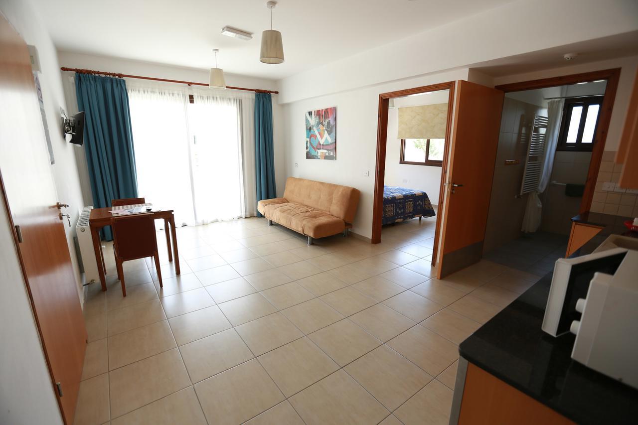C & A Hotel Apartments Polis Exterior photo